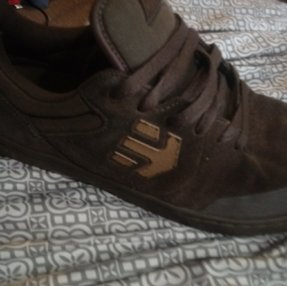 Mens size 12 etnies